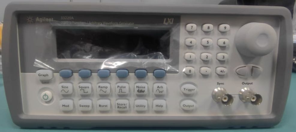 函數信號發生器33200A.jpg