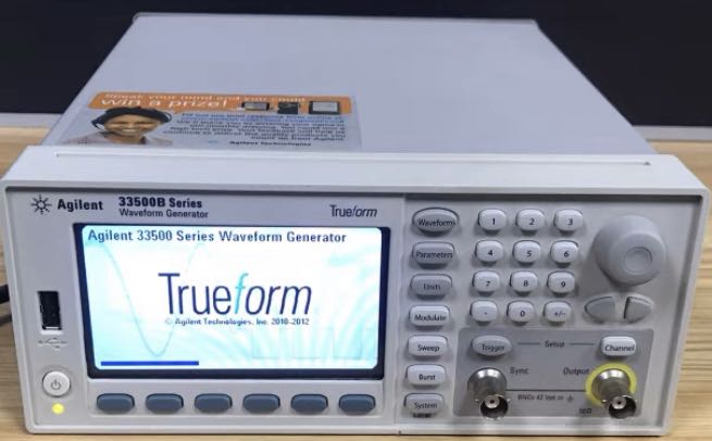 函數(shù)信號(hào)發(fā)生器33500B.jpg
