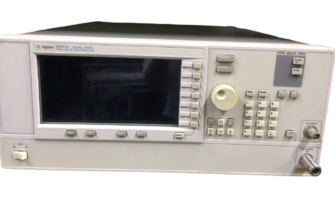 6260aa76916f7.jpg E8241A信號發生器.jpg