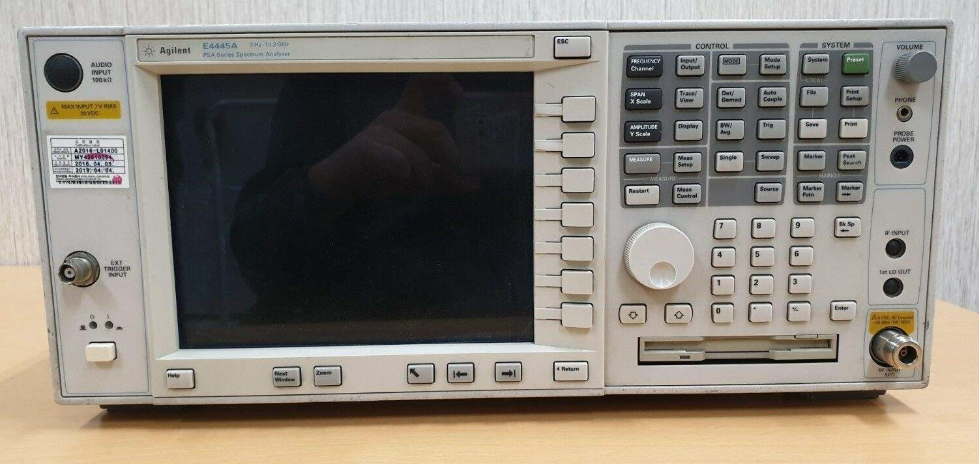 6476984e04821.png 頻譜E4445A.png