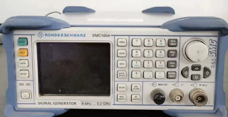 信號(hào)源SMC100A 3.png